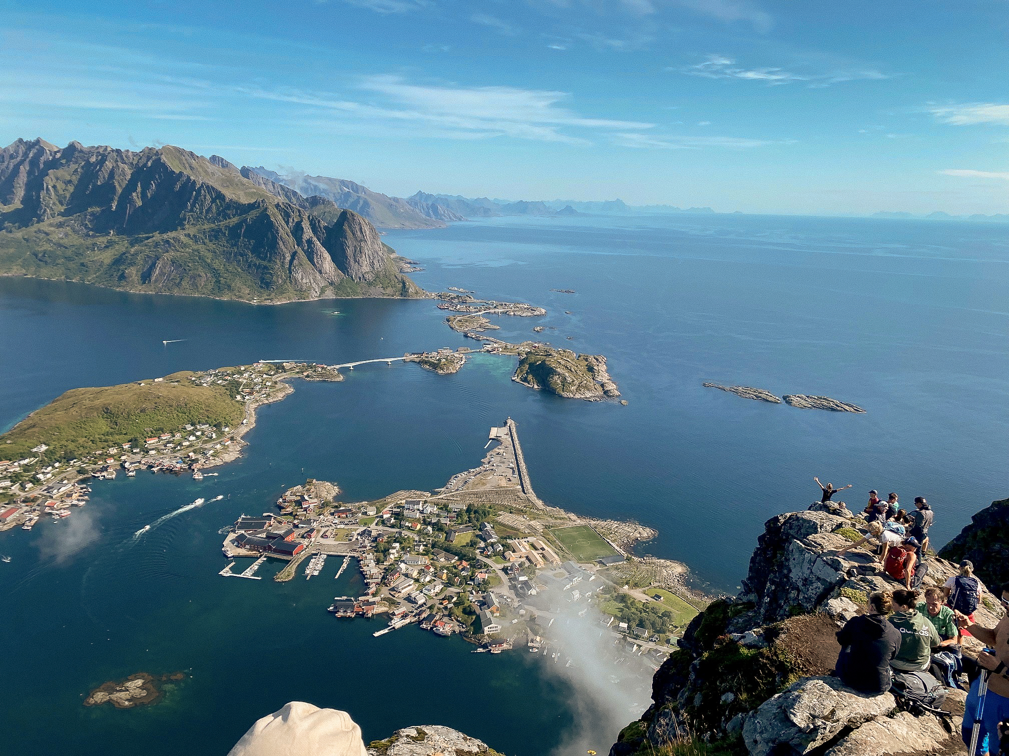 reine-utsikt-fot-asn-lofoten.jpg