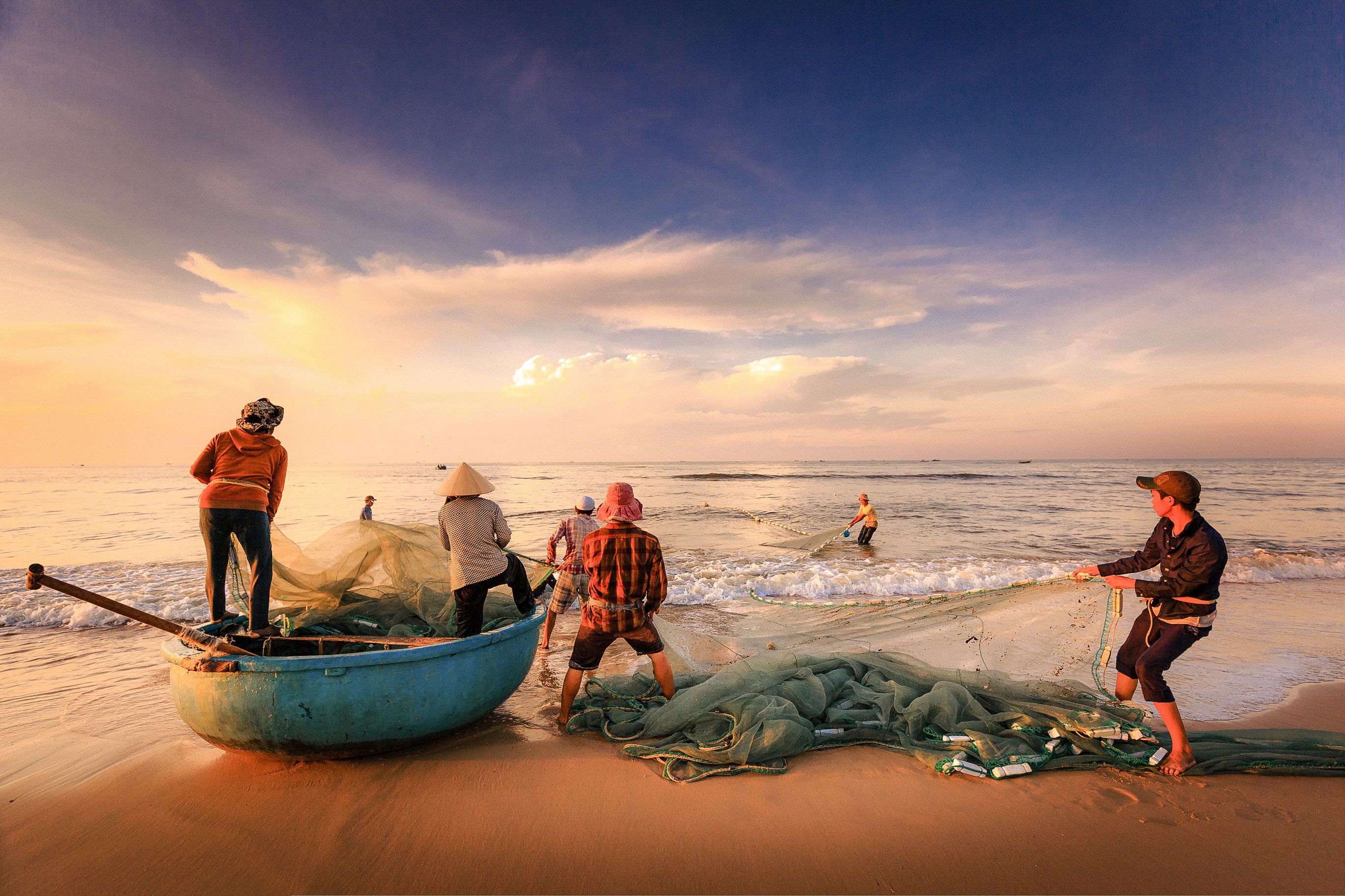 quangpraha-fishermen-2983615 (1).jpg