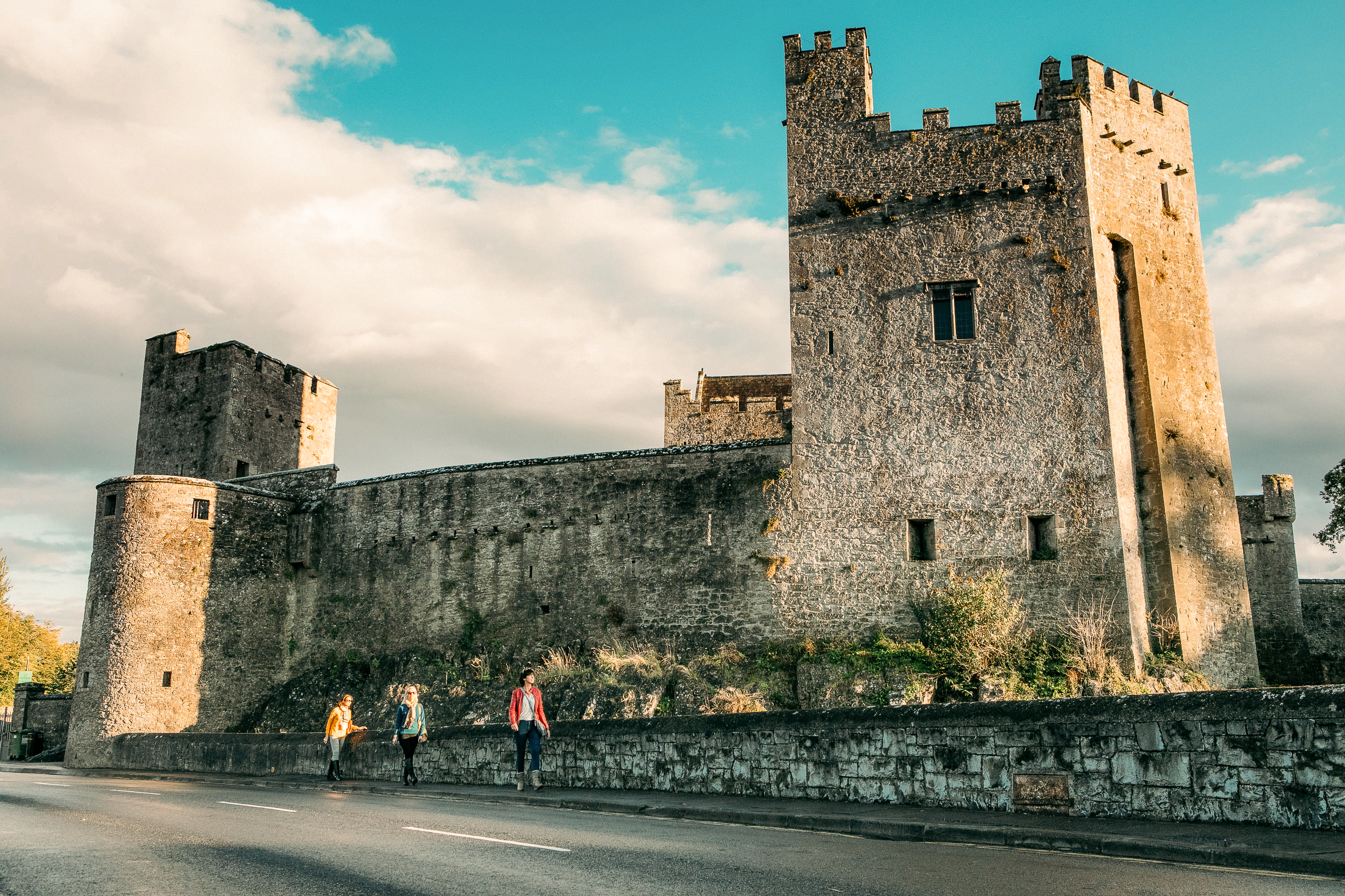 cahir-castle.jpg