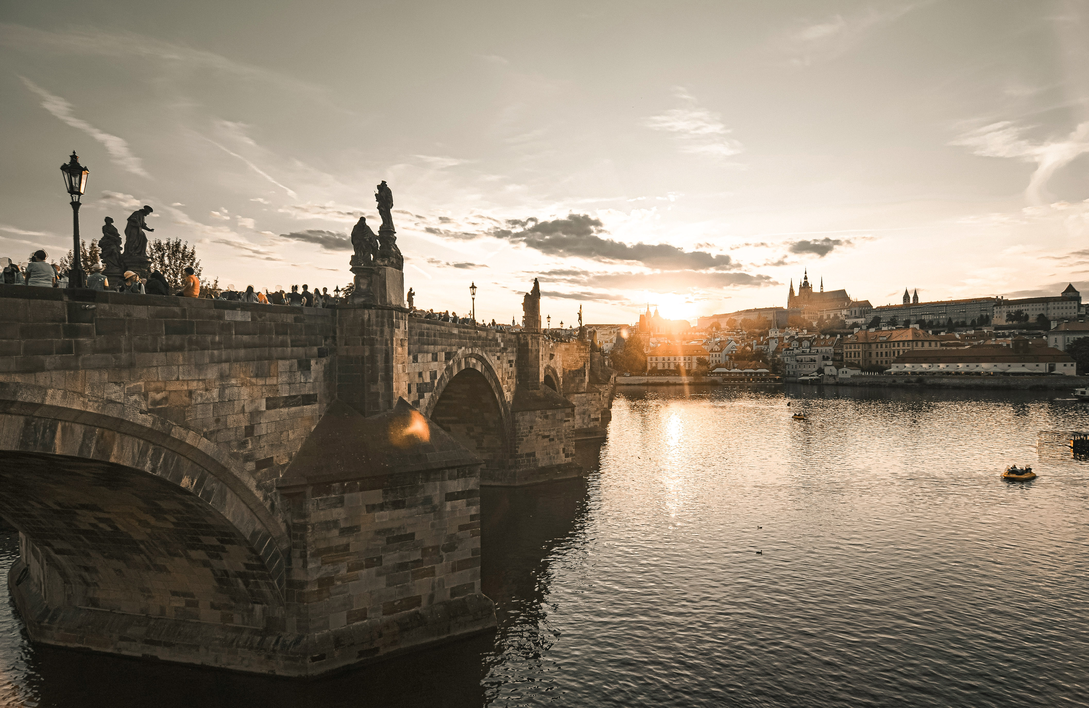 Prag - vlad-kiselov-VTlL6eHa1QQ-unsplash.jpg